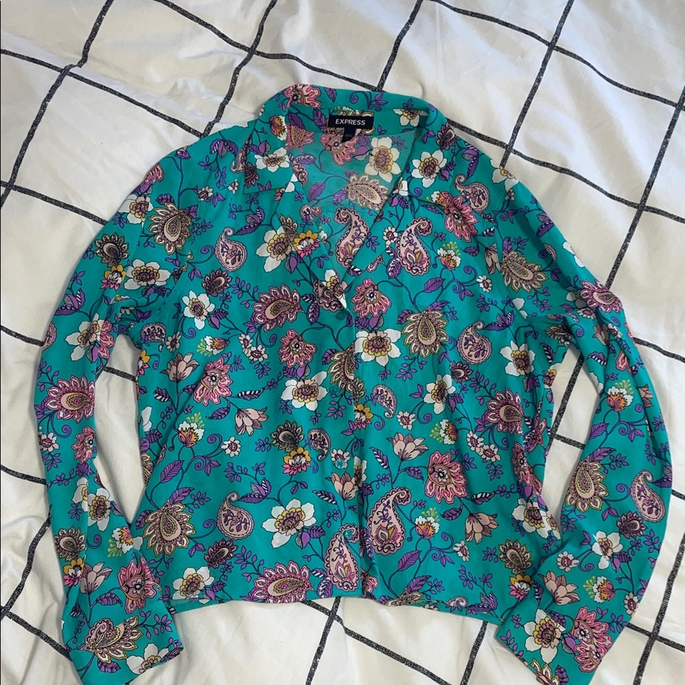 3 for $20 ✨ Express | Paisley Floral Blouse